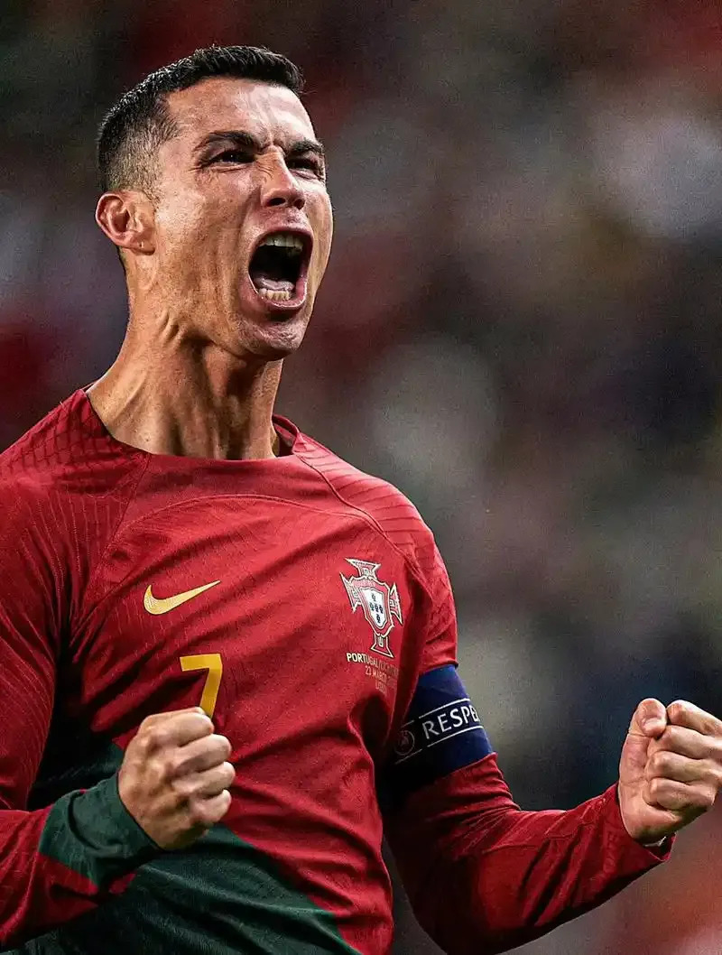 激动人心！欧洲足球巨星奋力拚搏夺冠