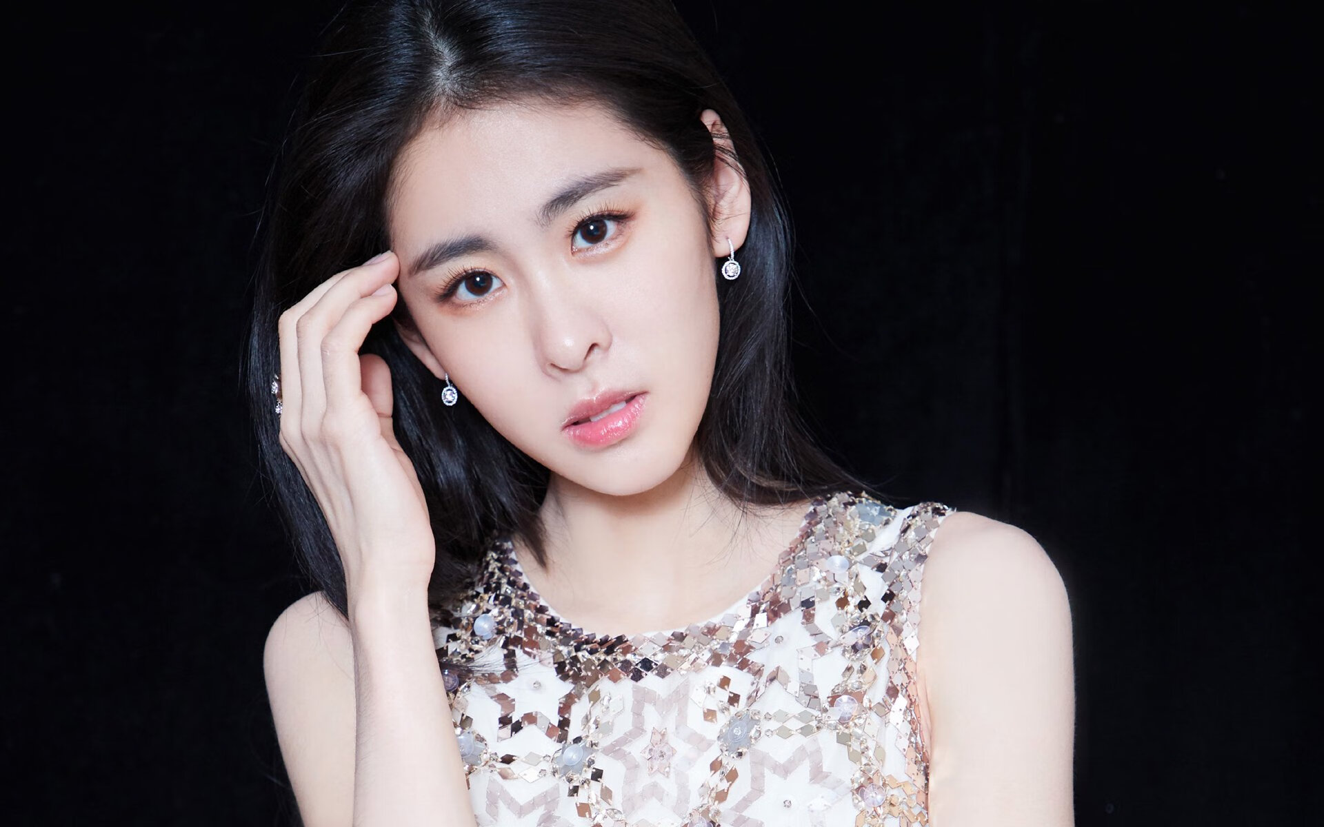 中国长城前的恩比德，四记三分与一场无言的宣言