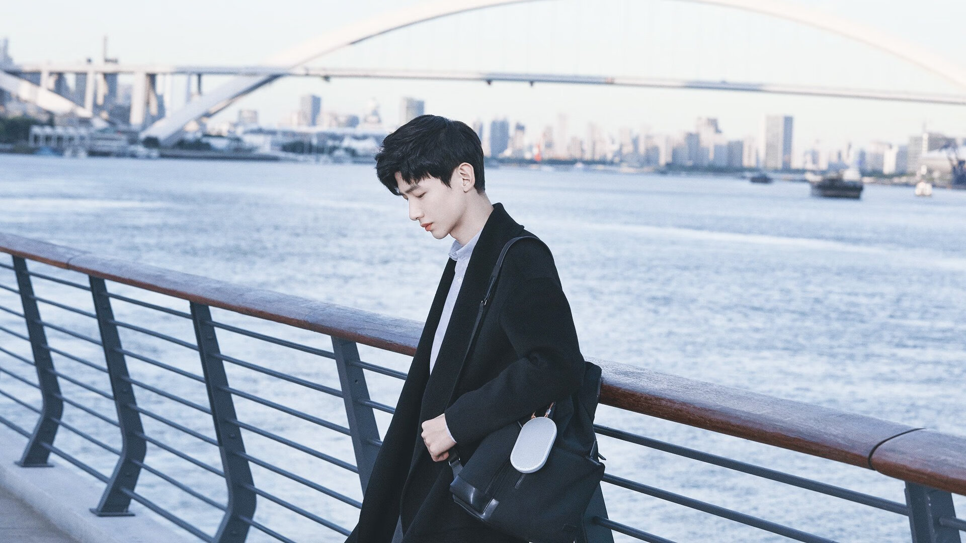 红牛风暴席卷美利坚,迪巴拉神光刺破暗夜—当团队碾压与个人英雄主义同时上演