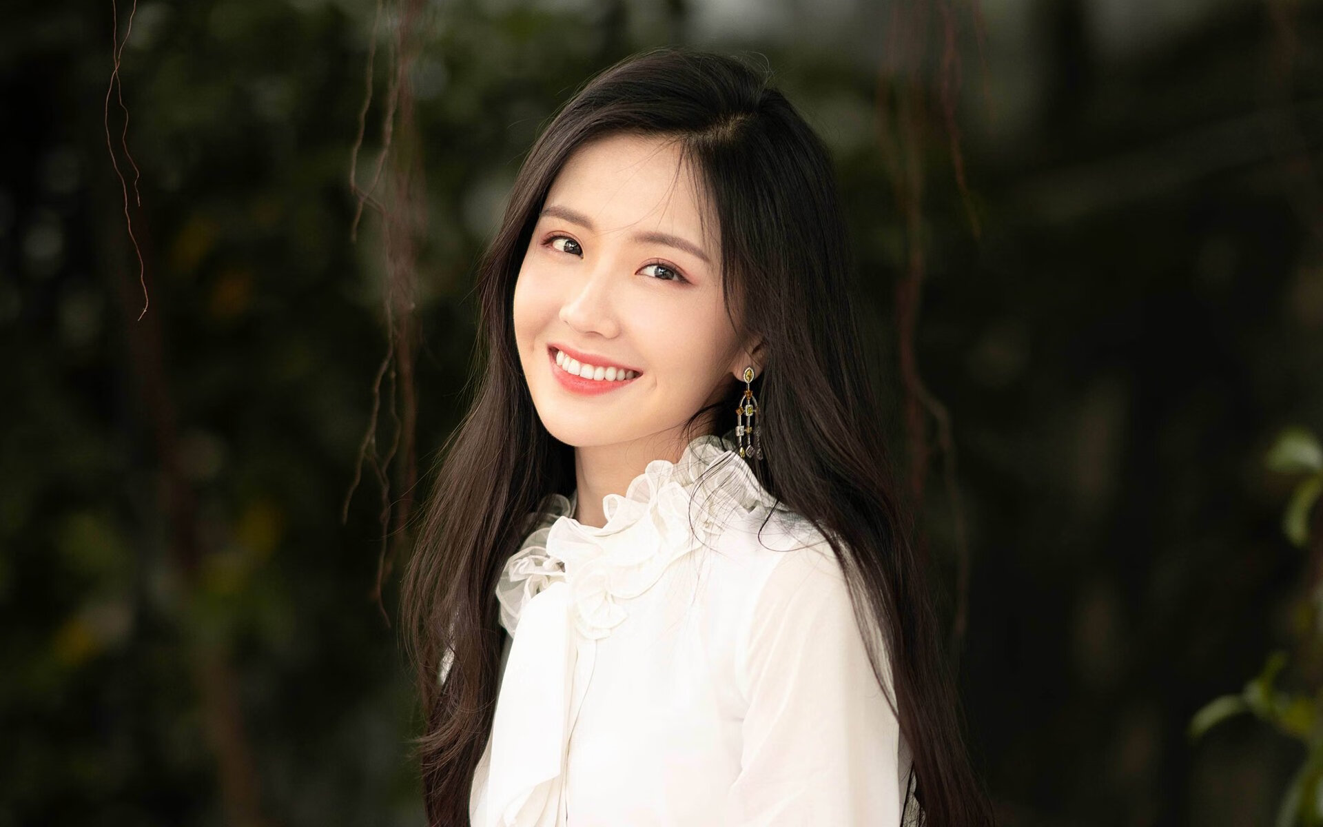 当CBA霸主遇上NBA王者,广厦跨联盟晋级篮网的奇幻之夜,约基奇用魔术师级表演定格历史